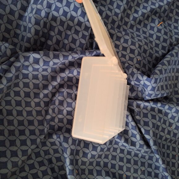 Bobbin Box - Picture 4 of 7